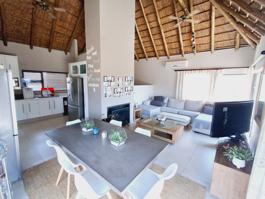 4 Bedroom Property for Sale in Boschenvaal River Front Lodges Free State